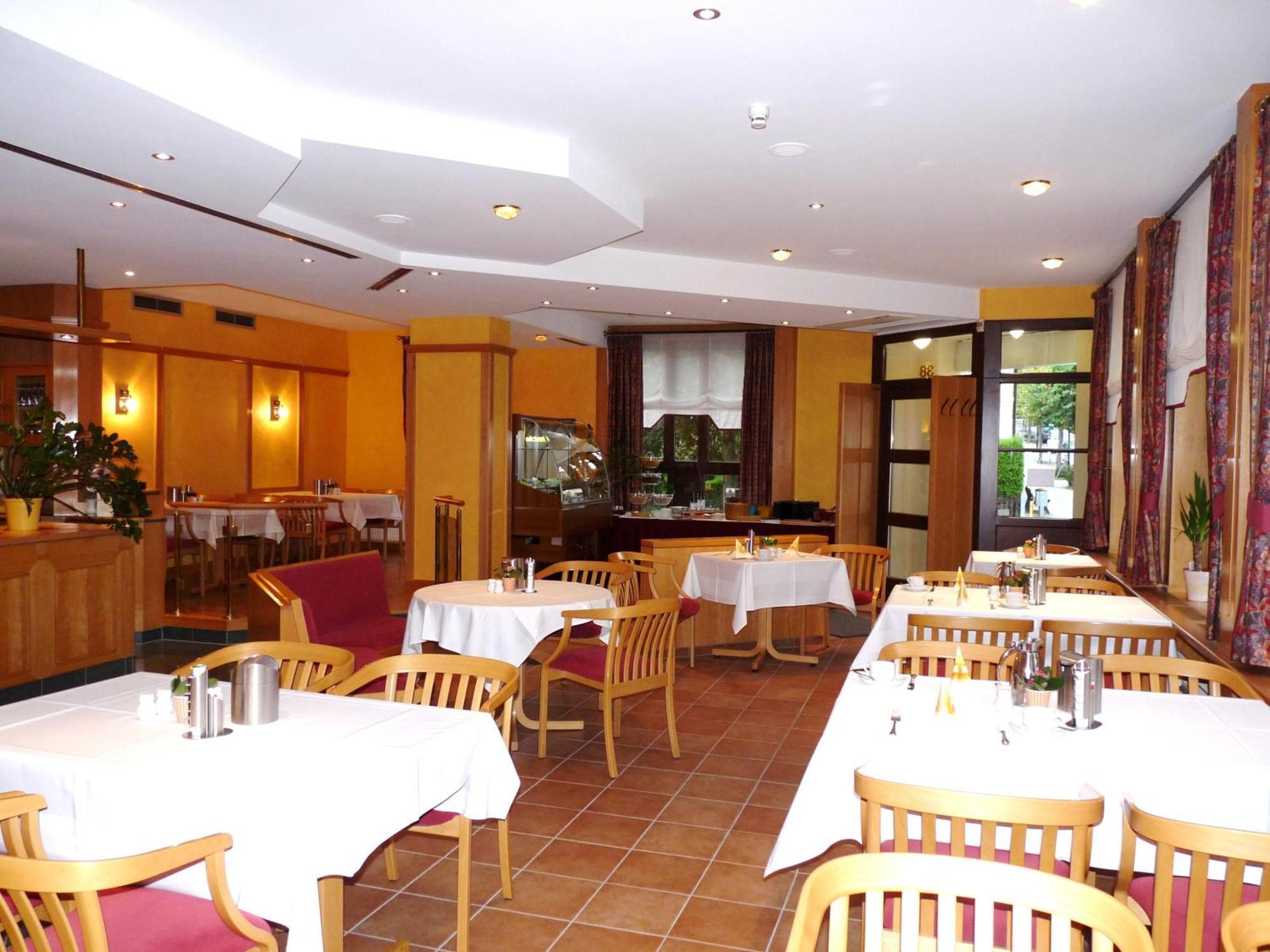 Hotel Garni Zum Eichwerder Templin Exterior foto