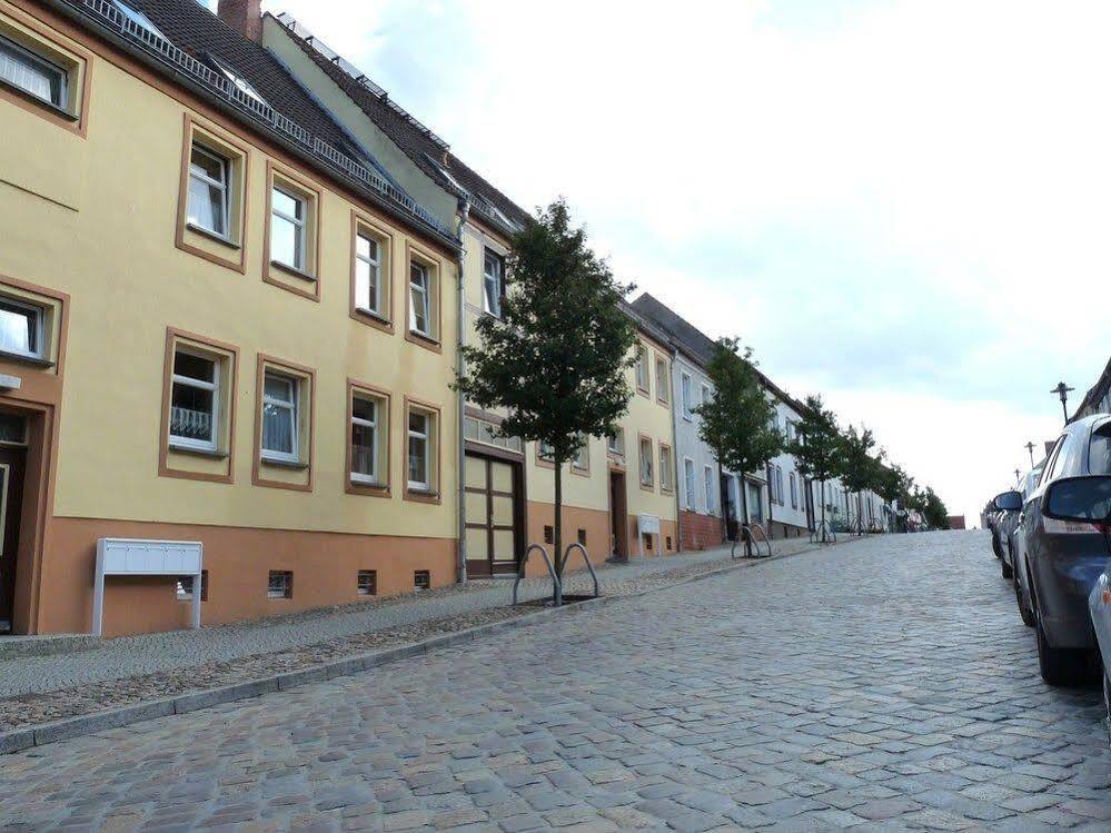 Hotel Garni Zum Eichwerder Templin Exterior foto